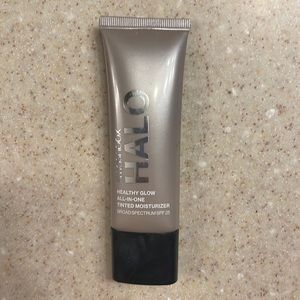 Smashbox HALO Light Tinted Moisturizer SPF 25